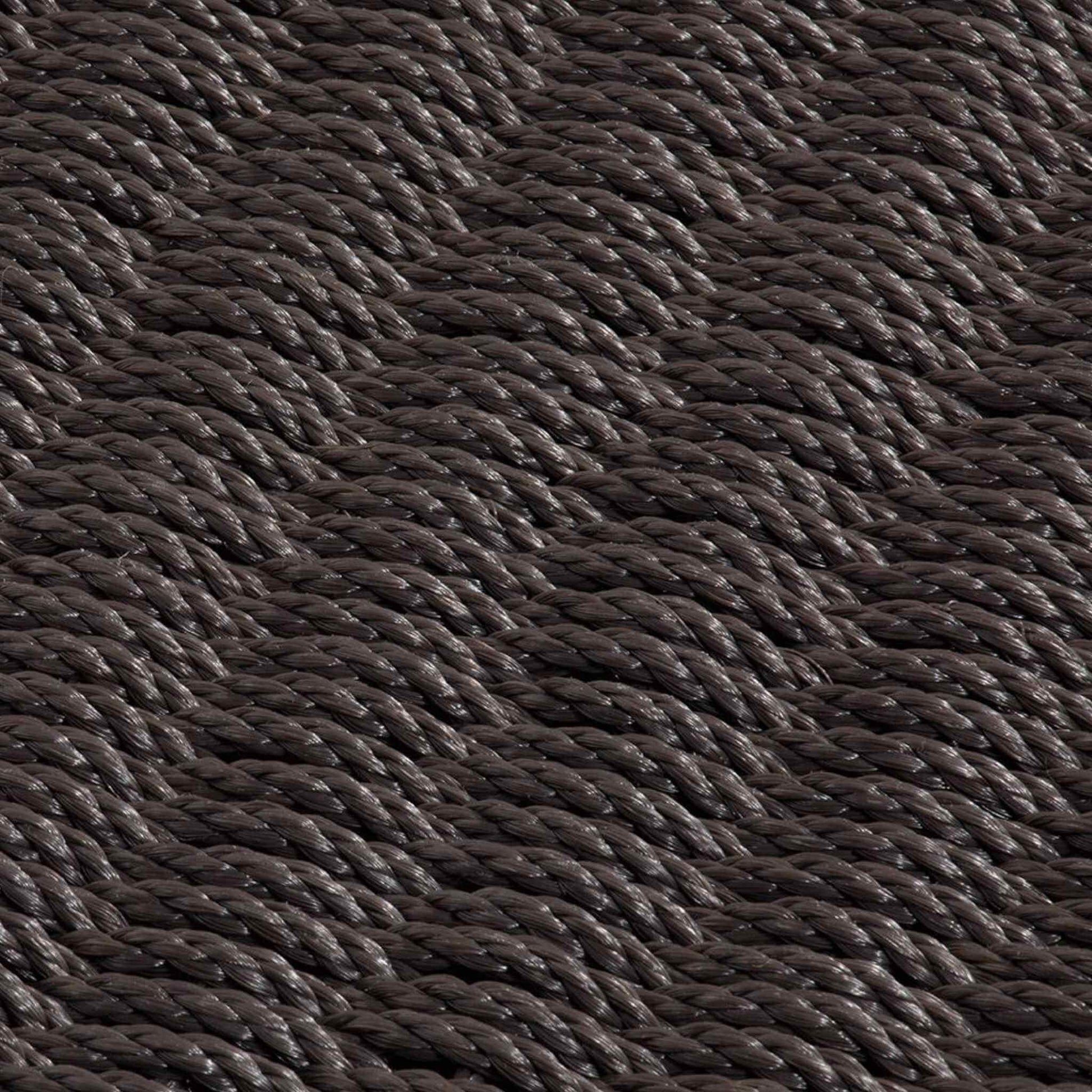 Detailed texture shot highlighting the twisted rope pattern and sheen.